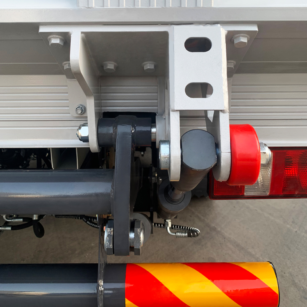 How Does a Tail Lift Work? The Hydraulic Lifting Mechanism Explained