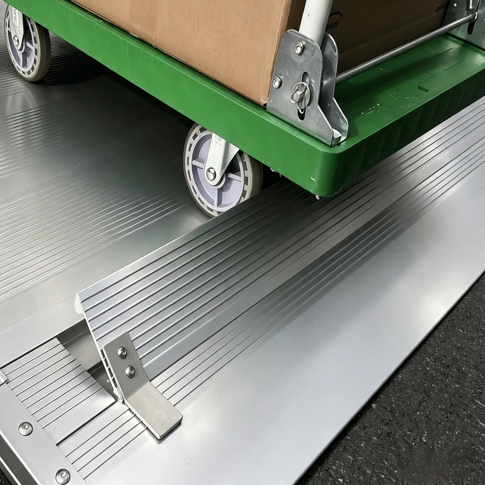 Tail Lift Accessories Guide: Lights, Switches, Wear Plates & More