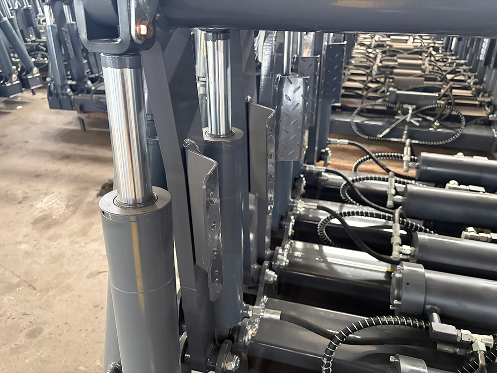 Precision hydraulic cylinder and mechanical arm assembly on a high-strength steel tail lift